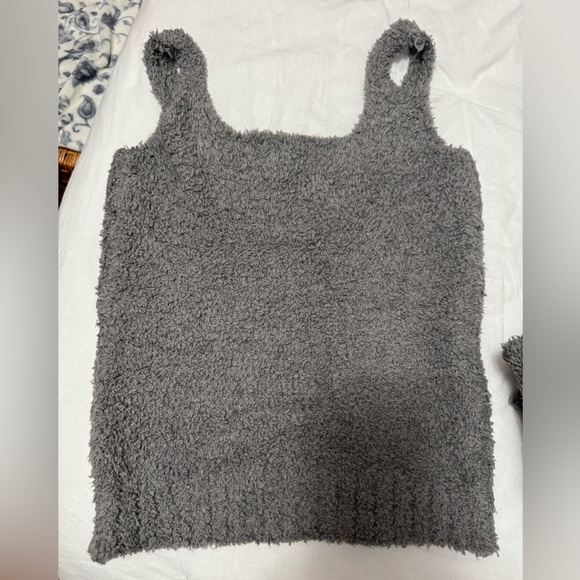 Cozy SKIMS Bundle! Gray fuzzy Hoodie, pants, tank and shorts. - Picture 2 of 4